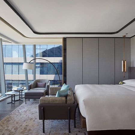 Xuzhou Marriott Hotel Lakeview Exterior photo