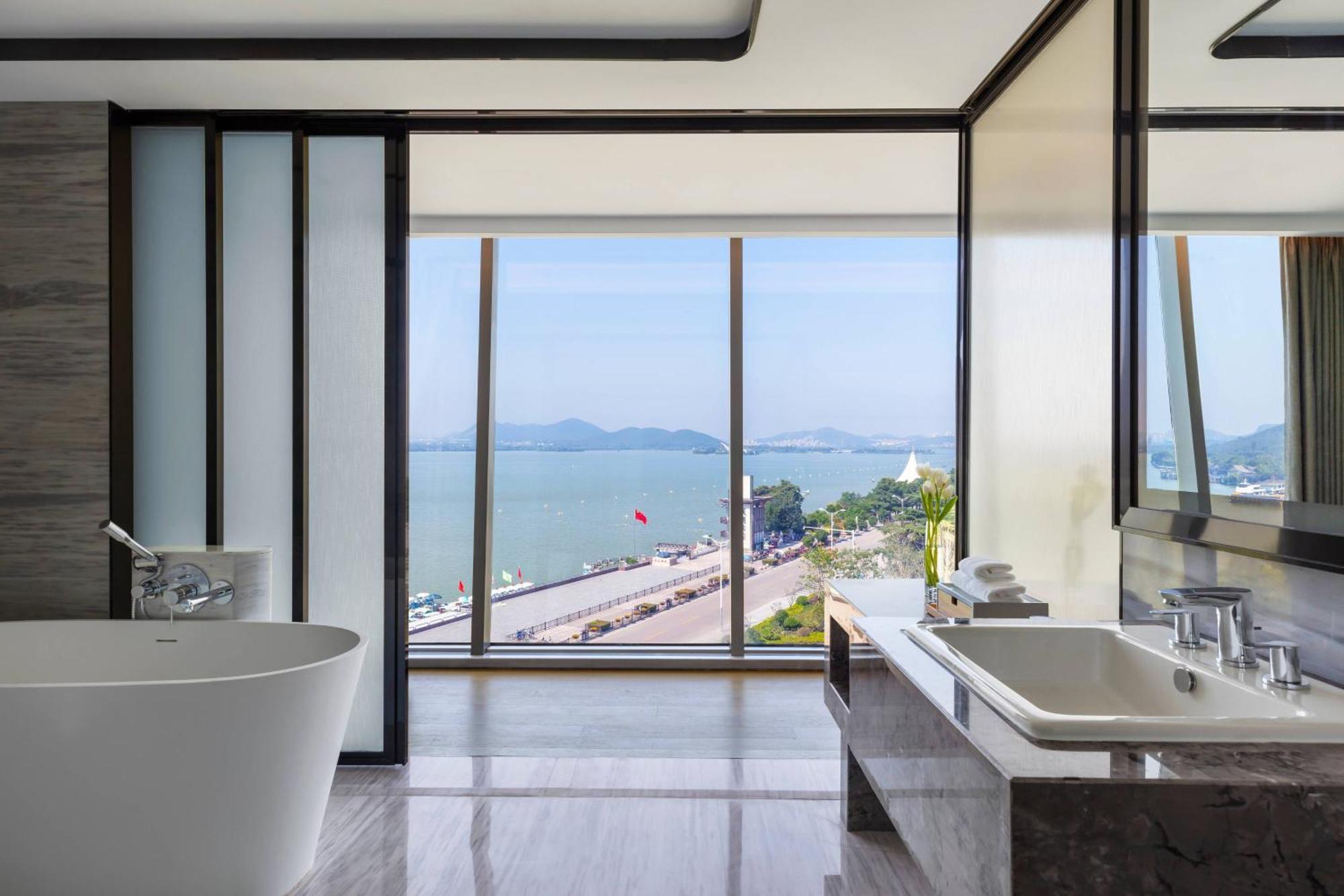 Xuzhou Marriott Hotel Lakeview Exterior photo